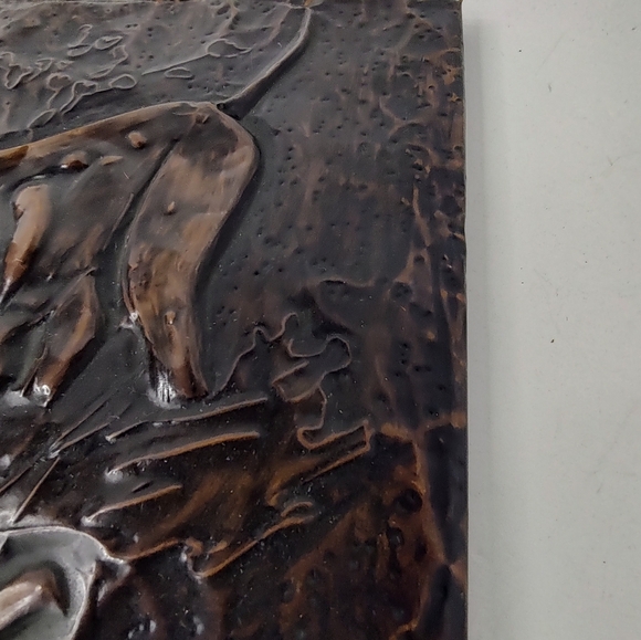 Hunting Dog Pointer Embossed Hammered Metal Art Patina - Picture 9 of 9